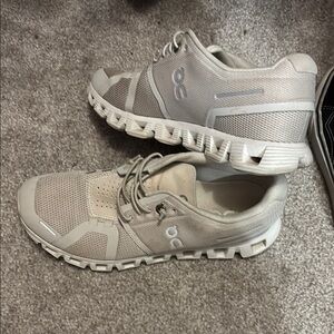 On Running Cloud Sneakers in Light Gray